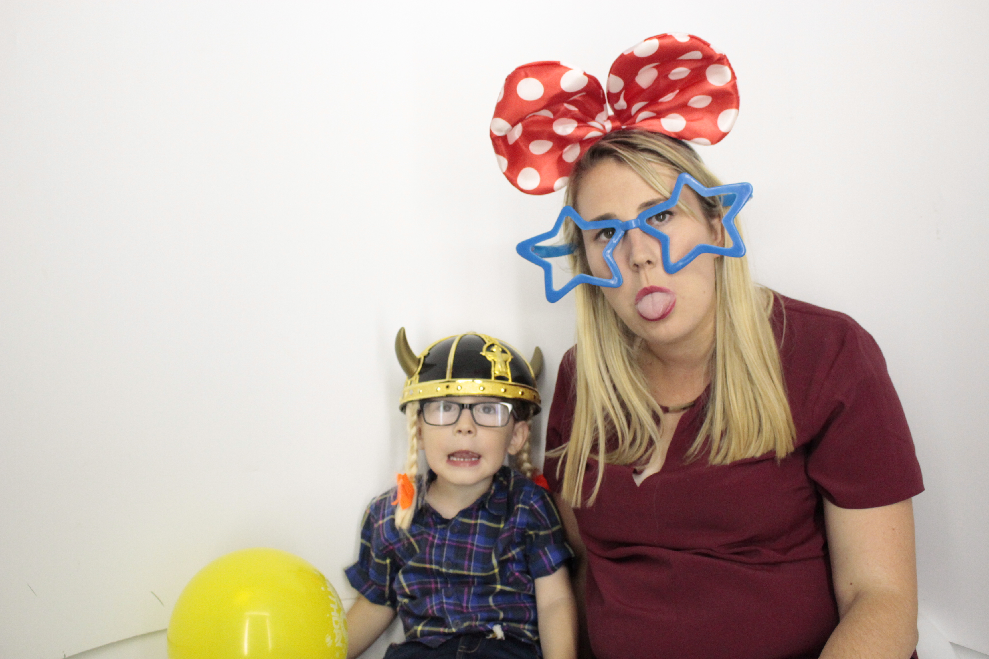 Kerry's 30th Birthday | View more photos from the event at gallery.myphotoboothexperience.co.uk/u/MyPhotoBoothExperienceLtd/Kerrys-30th-Birthday